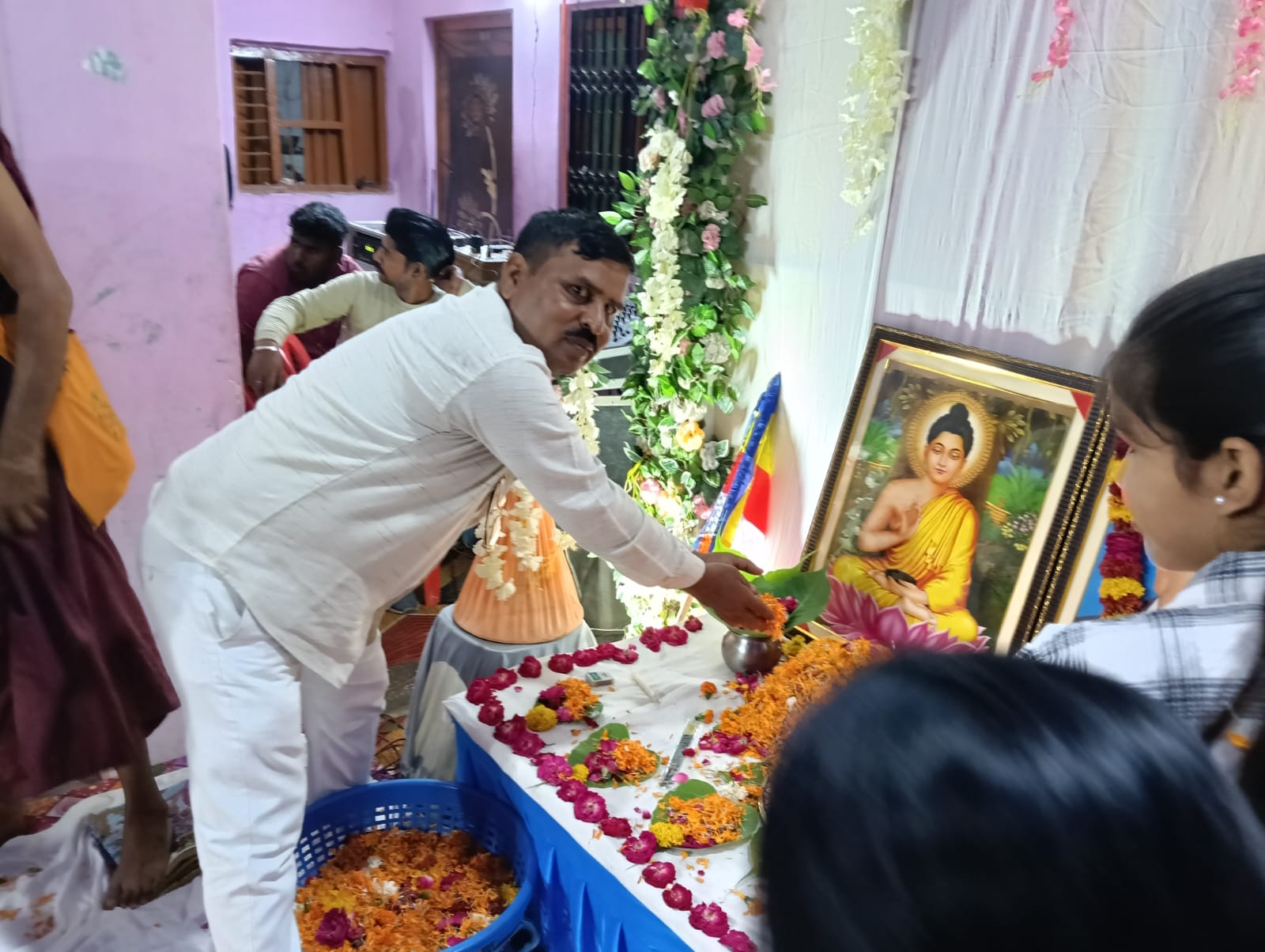  डॉ अम्बेडकर संवैधानिक महासंघ के राष्ट्रीय अध्यक्ष राजेश कुमार सिद्धार्थ ने बुद्ध पूर्णिमा के  अवसर पर सभी को संबोधित कर